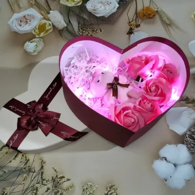 Hộp quà trái tim size 22