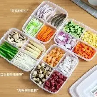 Hộp nhựa nắp dẻo chia 4 ngăn Nakaya 710ml – Giải pháp bảo quản thực phẩm thông minh, tiện lợi từ Nhật Bản