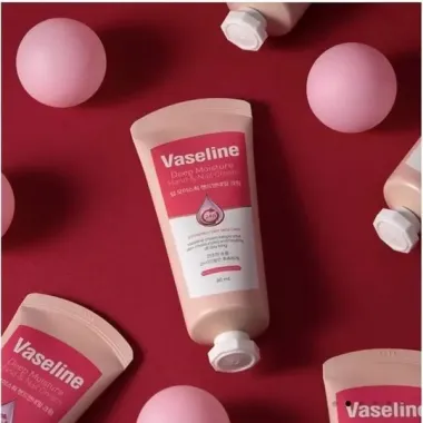 Kem dưỡng da tay và móng Vaseline Deep Moisture Hand & Nail Cream 60ml – Giải pháp dưỡng ẩm tầng sâu, đôi tay mềm mại từ Hàn Quốc